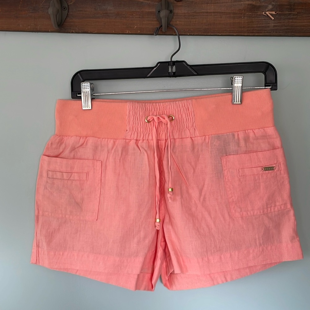 NWT Guess coral color linen shorts, size 6